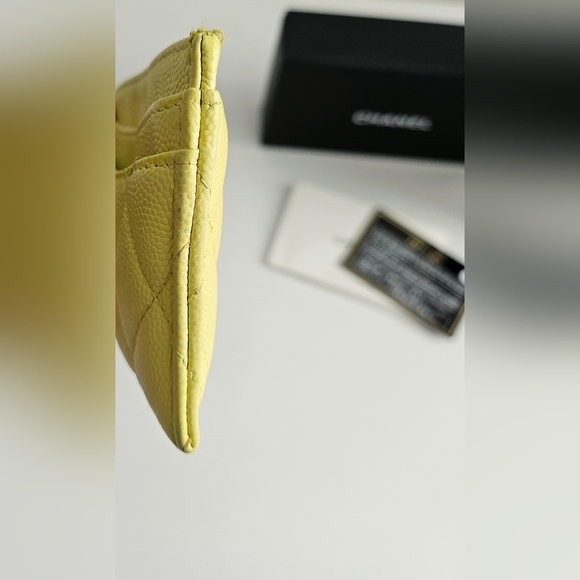 Chanel Yellow Caviar Leather Card Holder - Picture 4 of 9